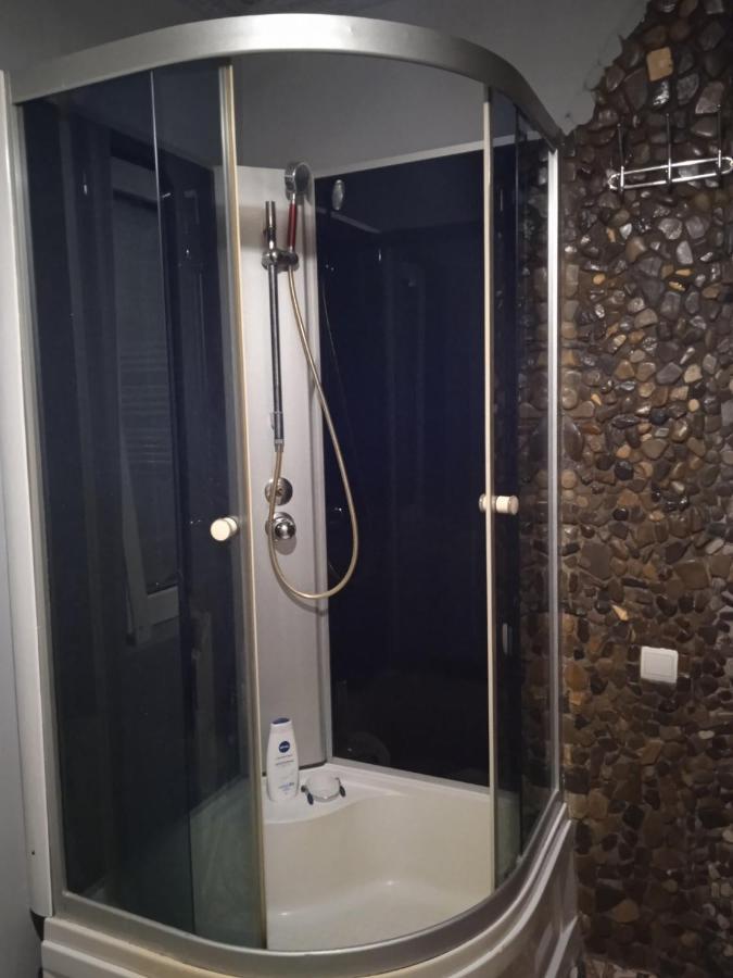 карпатські ночі чан на території Apartment Yaremche